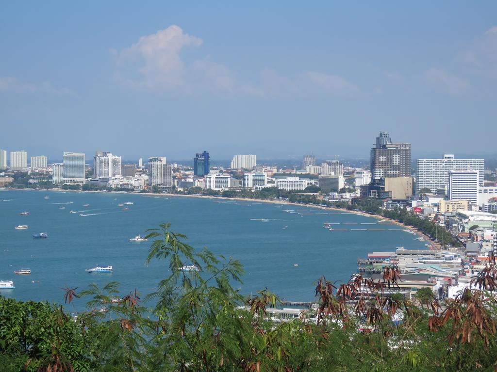 Butterfly Garden Boutique Residence: Luxury Apartments with Spa Baths Pattaya Exterior photo