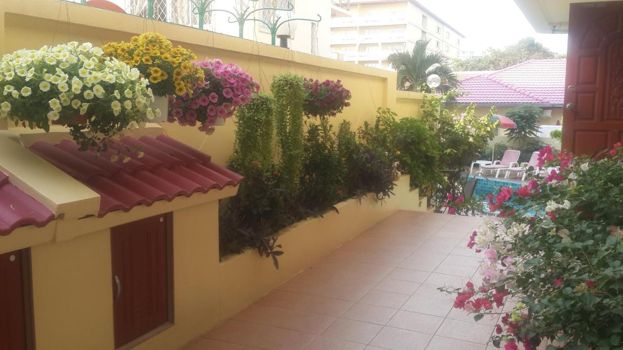 Butterfly Garden Boutique Residence: Luxury Apartments with Spa Baths Pattaya Exterior photo